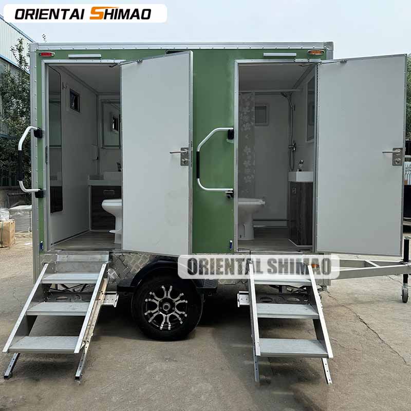 Toilette mobile in plastica